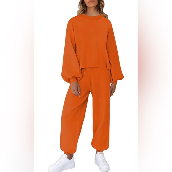 Amazon Orange Crewneck Sweatshirt/Sweatpants Set - Picture 12 of 12